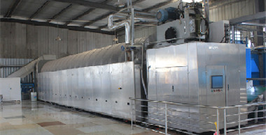 布草洗滌廠使用的布草折疊機(jī)日常保養(yǎng)這樣做省時(shí)省力