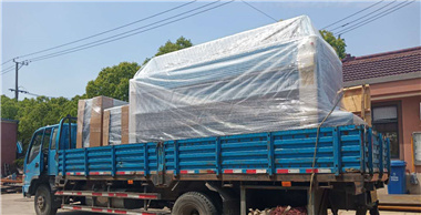 百?gòu)?qiáng)洗脫機(jī)、折疊機(jī)等洗滌設(shè)備再次發(fā)貨江西