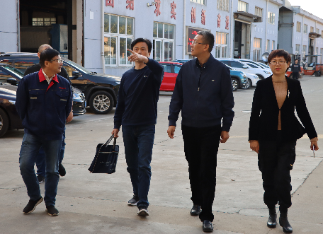 熱烈歡迎奉城鎮(zhèn)黨委領(lǐng)導(dǎo)，經(jīng)濟(jì)園區(qū)總經(jīng)理蒞臨百強(qiáng)視察