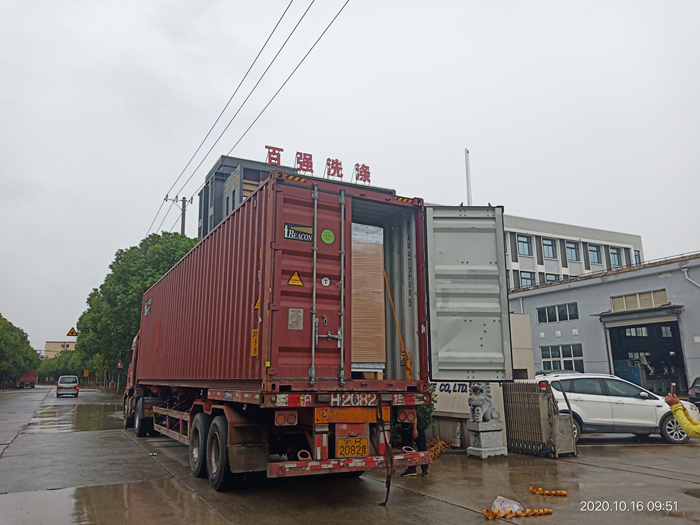 百強烘干機燙平機等洗滌設(shè)備出口韓國