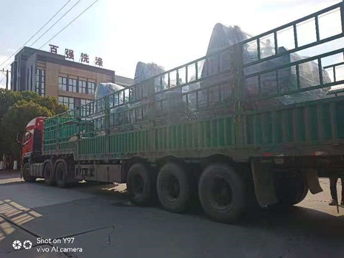 12月5日百強洗滌設(shè)備發(fā)貨重慶和海南瓊海兩地